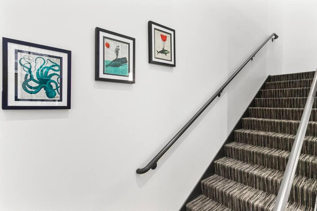 Airy And Open Corner Loft - 92 Walkscore Redmond Eksteriør billede