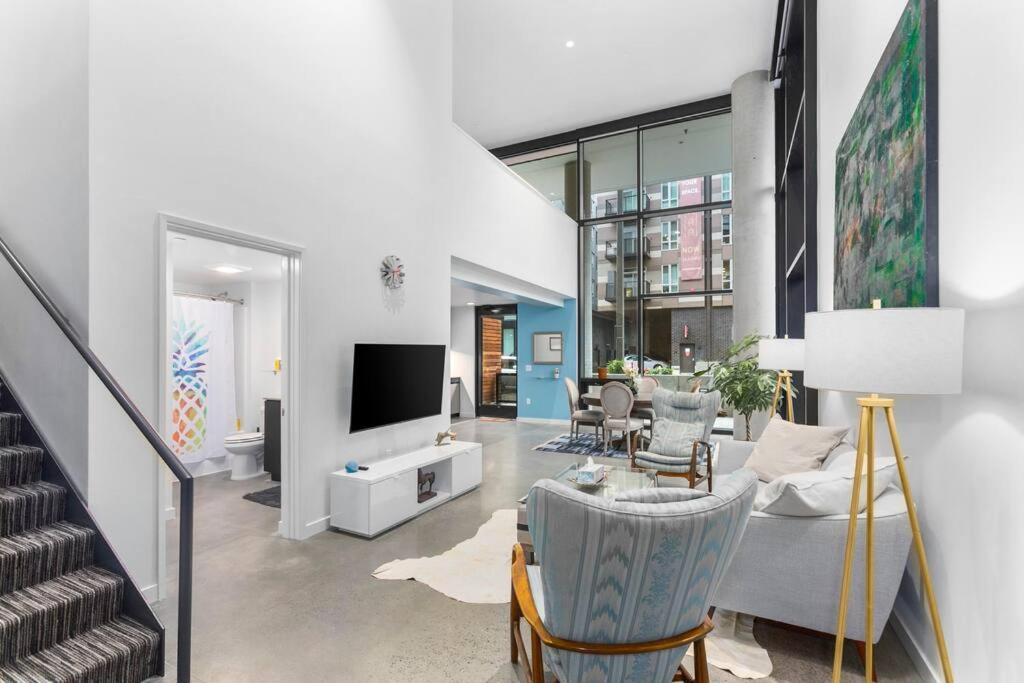 Airy And Open Corner Loft - 92 Walkscore Redmond Eksteriør billede
