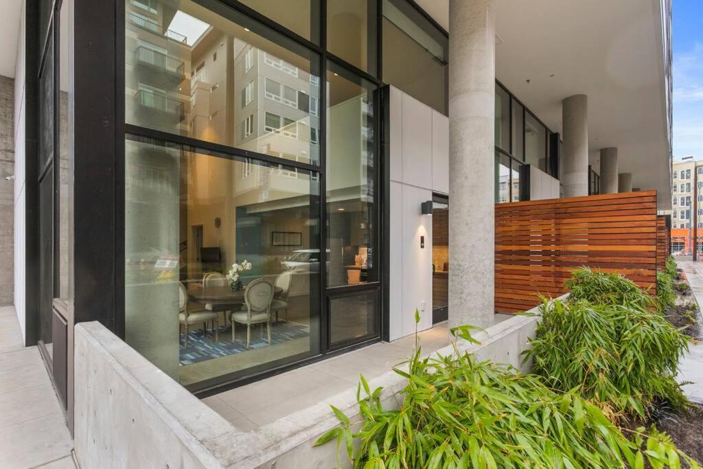 Airy And Open Corner Loft - 92 Walkscore Redmond Eksteriør billede